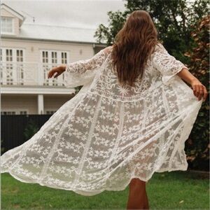 Ivory Beautiful Detailed Lace Coverup ~ NIP